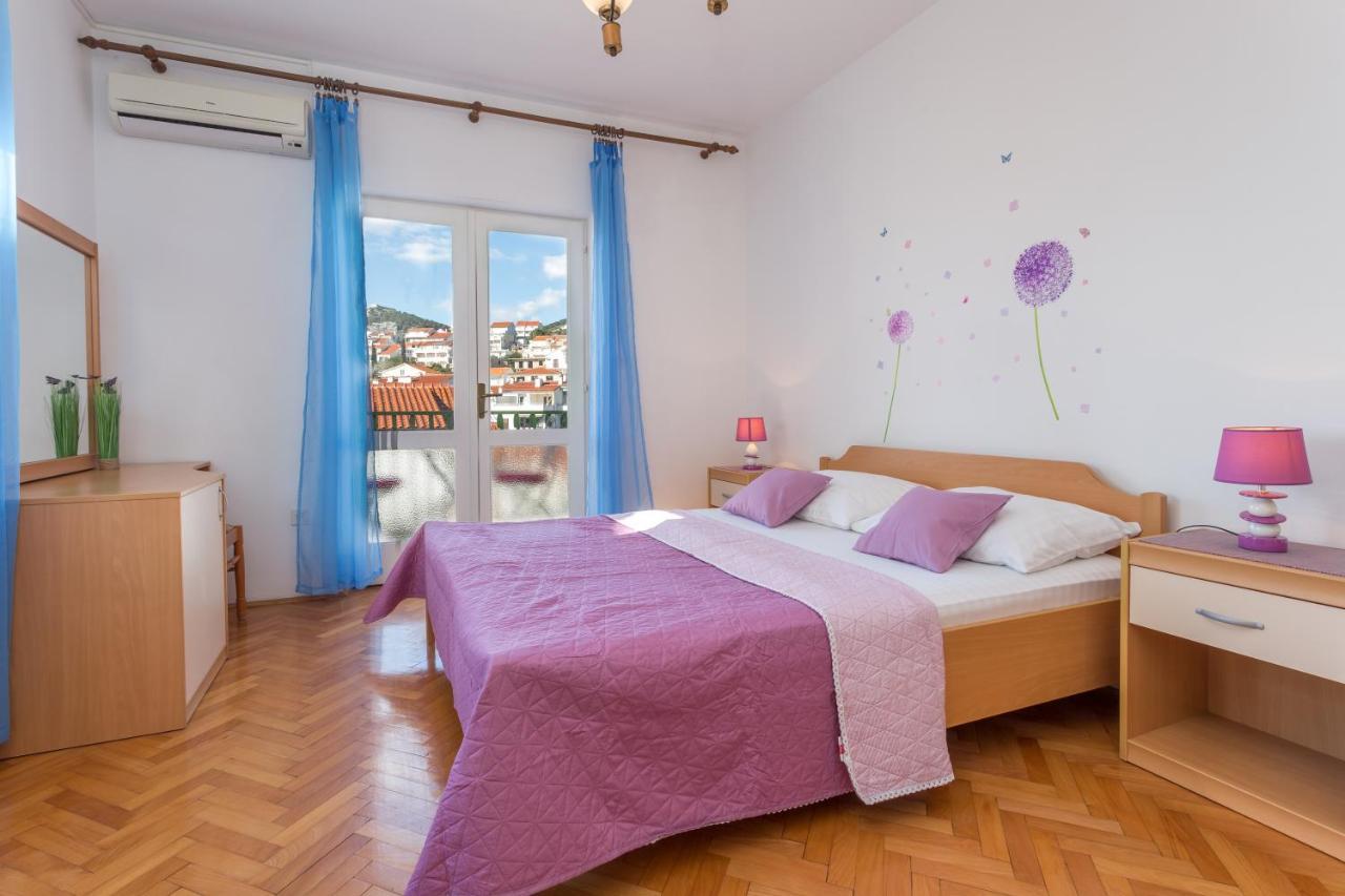 Apartments Marija Bibic Хвар Экстерьер фото